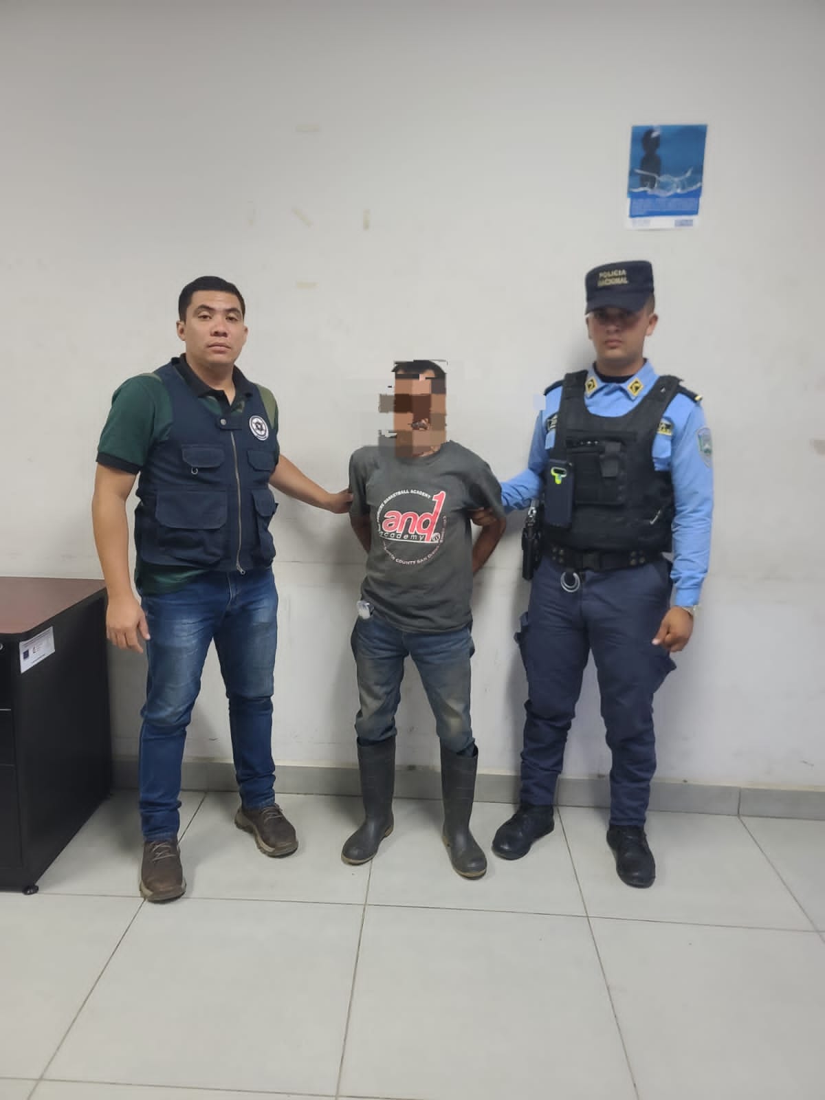 Detienen sujeto de 75 años por la violación de su propia nieta