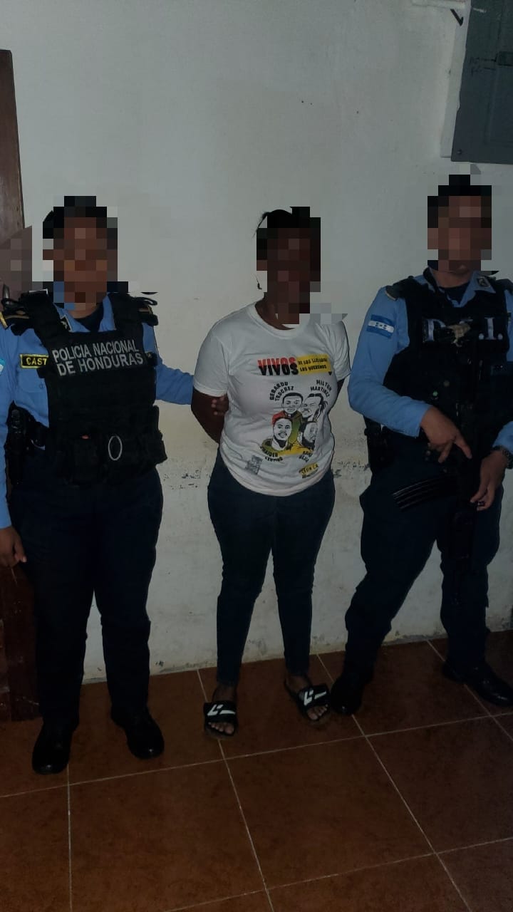 Femenina es arrestada por tener orden de captura pendiente por el delito de homicidio en Trujillo