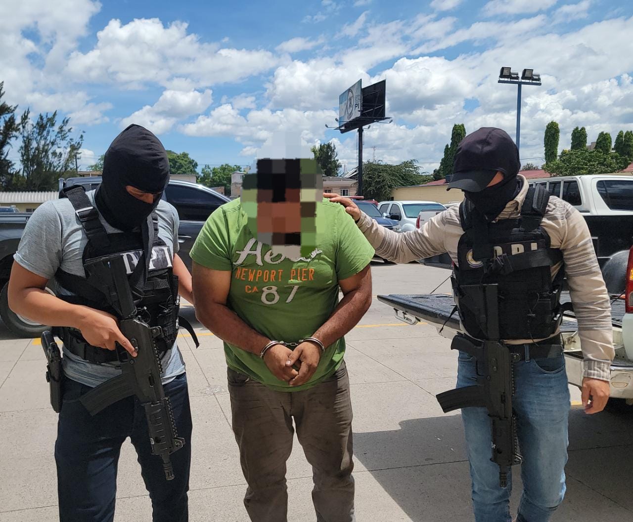 Arresta sujeto en poder de un vehículo robado valorado en más de un millón de lempiras en Tegucigalpa