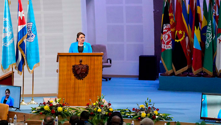 Mandataria Xiomara Castro se reunió con Nicolás Maduro y Raúl Castro en Cuba