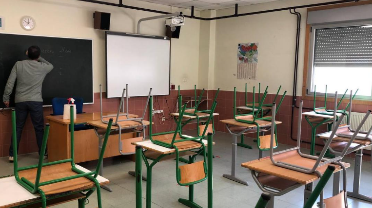 Unesco: Hay seis millones más de niños desescolarizados que en 2021, en total 250