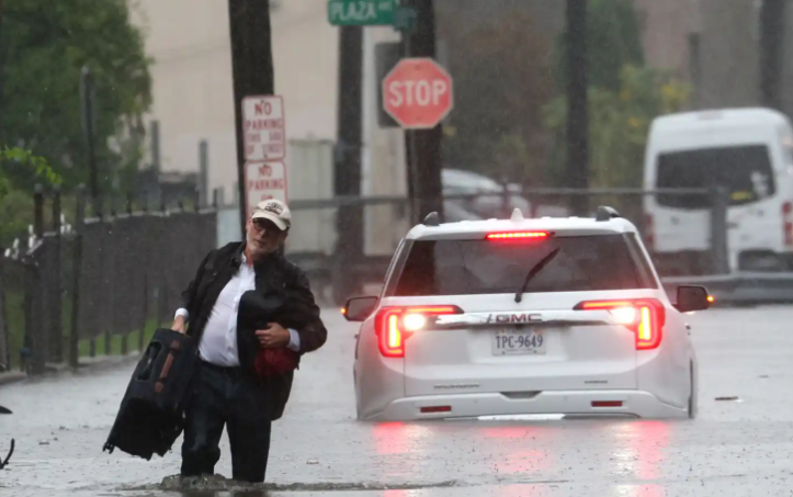 Nueva York declara el estado de emergencia por inundaciones