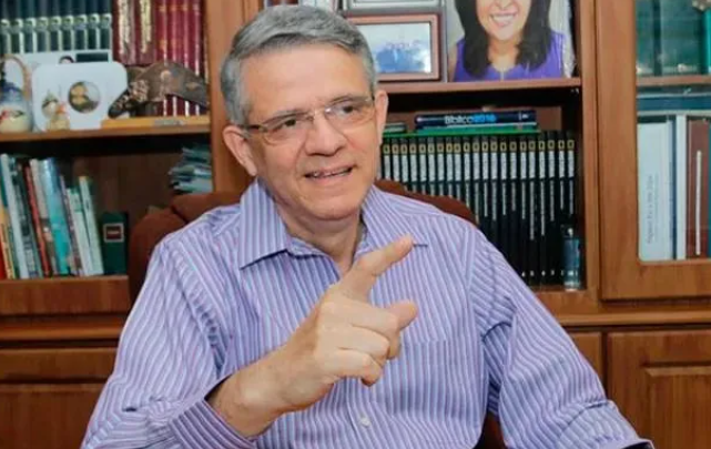 Ministro de salud minimiza problemática en centros hospitalarios