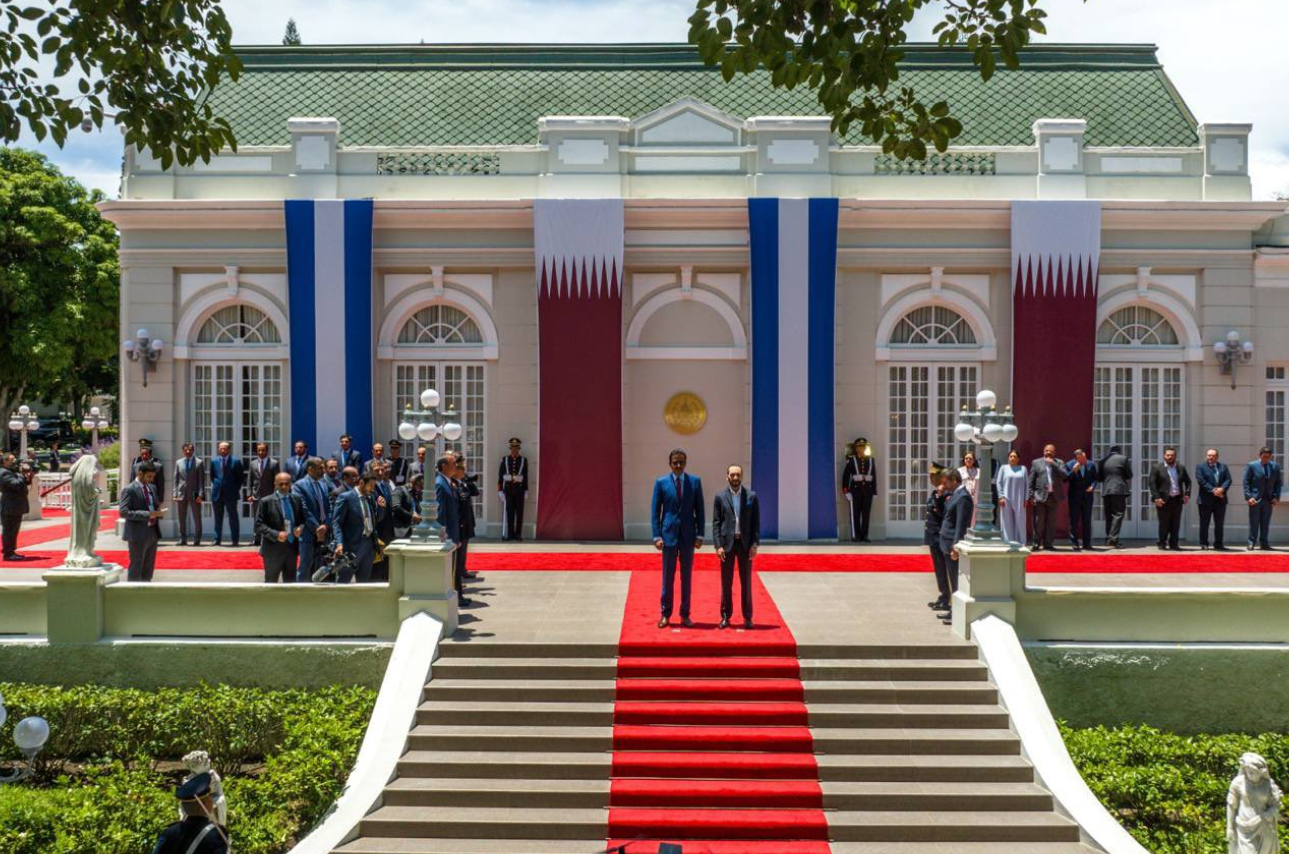 Presidente Nayib Bukele recibe en la Casa Presidencial de El Salvador al emir de Catar Presidente Nayib Bukele recibe en la Casa Presidencial de El Salvador al emir de Catar
