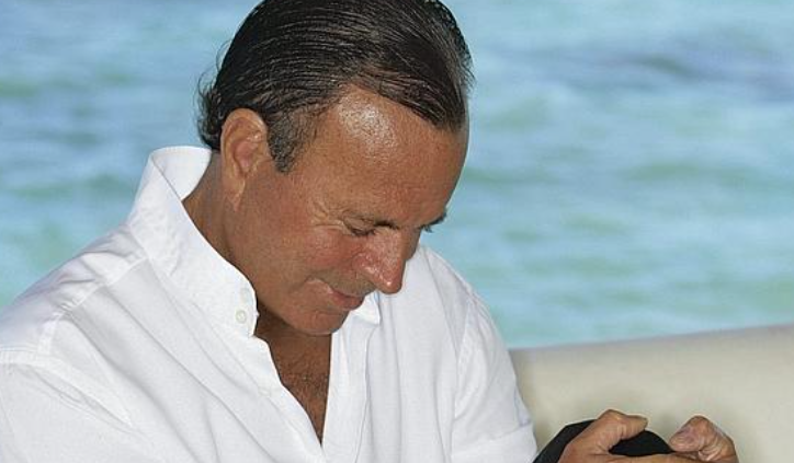 Julio Iglesias celebró sus 80 años en una mansión de las Bahamas Julio Iglesias celebró sus 80 años en una mansión de las Bahamas