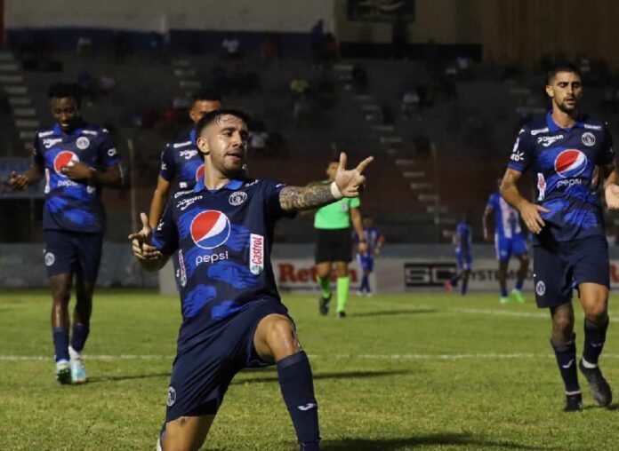 El Motagua le ganó 4-0 al Victoria El Motagua le ganó 4-0 al Victoria