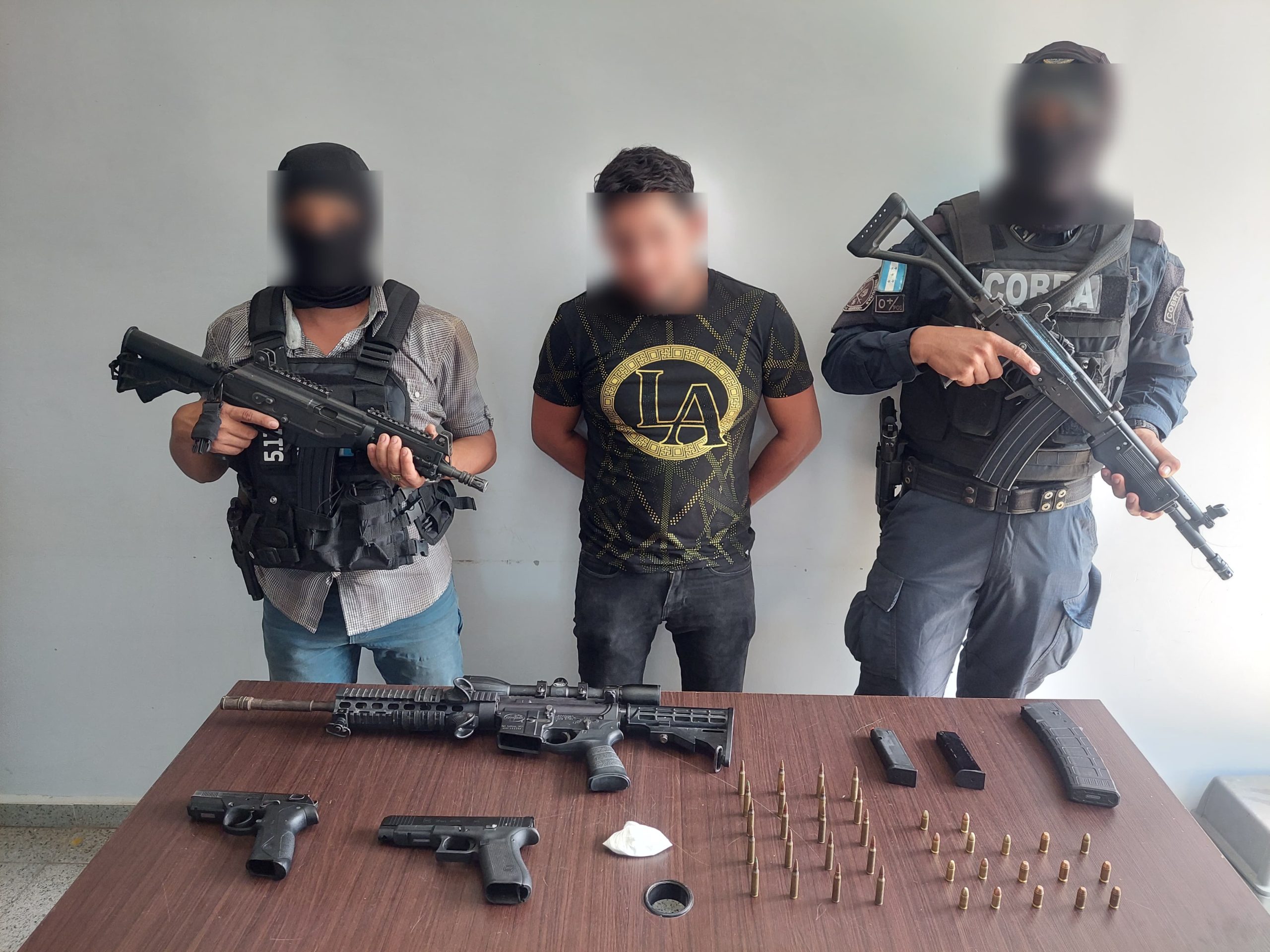 En posesión de fusil, munición y droga, arrestan a individuo en Olancho