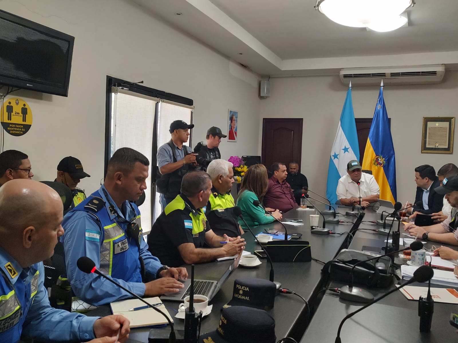 La DNVT en conjunto con la Alcaldía Municipal, buscan plan de alivio vial en la Capital