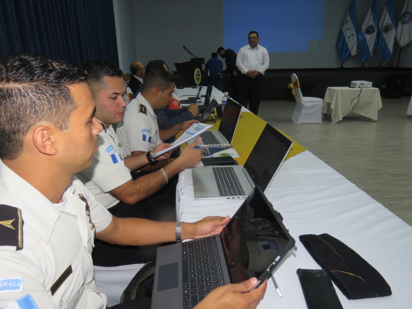 Guatemala toma como modelo a la Universidad Nacional de la Policía de Honduras Guatemala toma como modelo a la Universidad Nacional de la Policía de Honduras