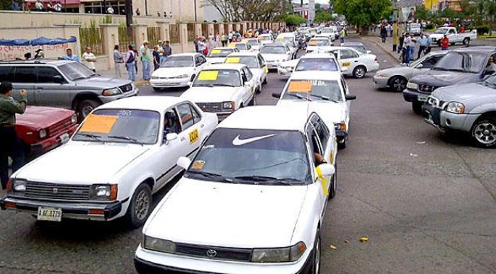 Taxistas protestan en Tegucigalpa