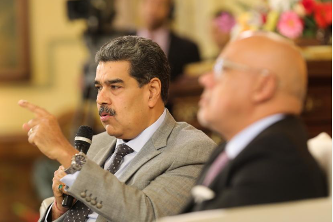 Maduro libera a los primeros presos políticos, incluidos el periodista Carreño y el diputado Requesens