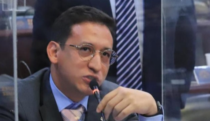 Diputado Rolando Barahona: “Cuatro diputados serán extraditados este año”