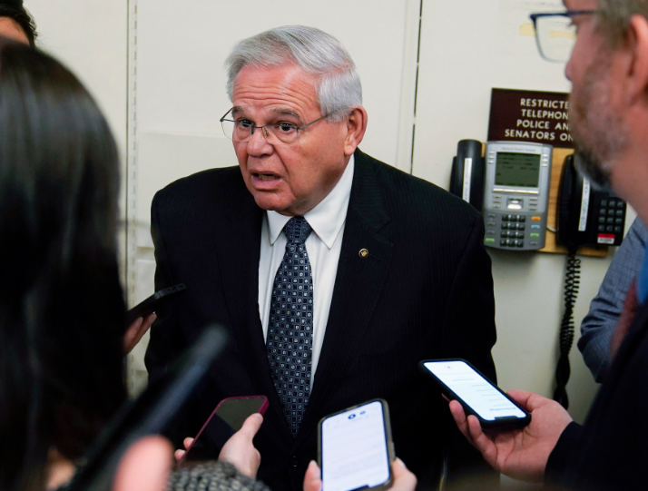 Senador estadounidense Menéndez, imputado por actuar como «agente extranjero» de Egipto Senador estadounidense Menéndez, imputado por actuar como «agente extranjero» de Egipto