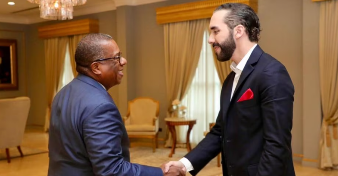 Bukele recibe delegación de alto nivel de EEUU para discutir temas migratorios