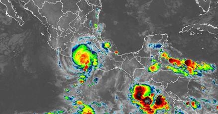 Otis pasó de ser una tormenta a un huracán categoría 5 en solo 12 horas