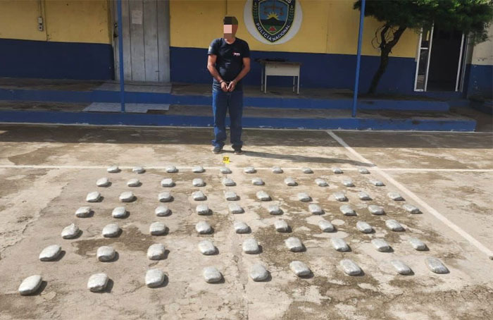 Con 60 paquetes de marihuana es capturado un hombre en Intibuca Con 60 paquetes de marihuana es capturado un hombre en Intibuca
