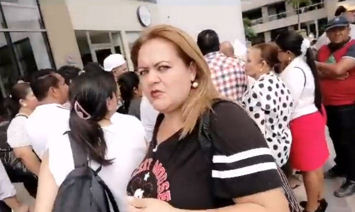 Hondureños abarrotan embajada de Costa Rica