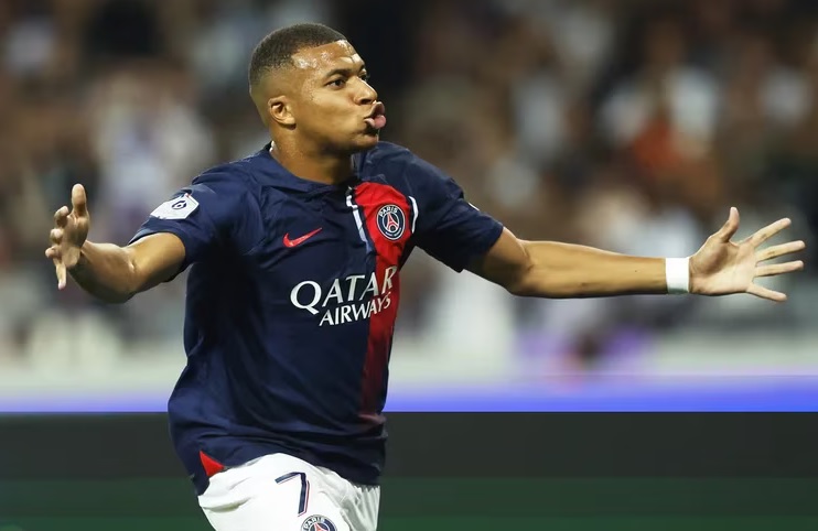 Mbappé busca igualar la marca goleadora de Platini