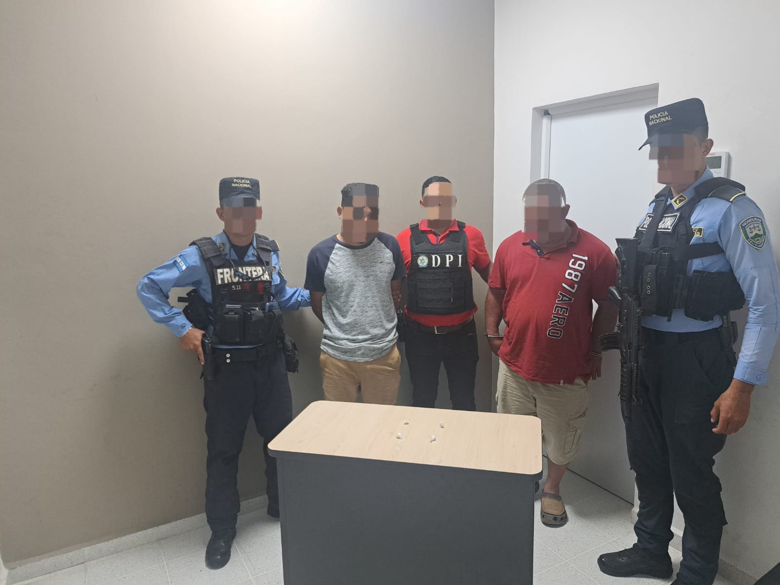 Distribuidores de droga son capturados en Olanchito, Yoro Distribuidores de droga son capturados en Olanchito, Yoro