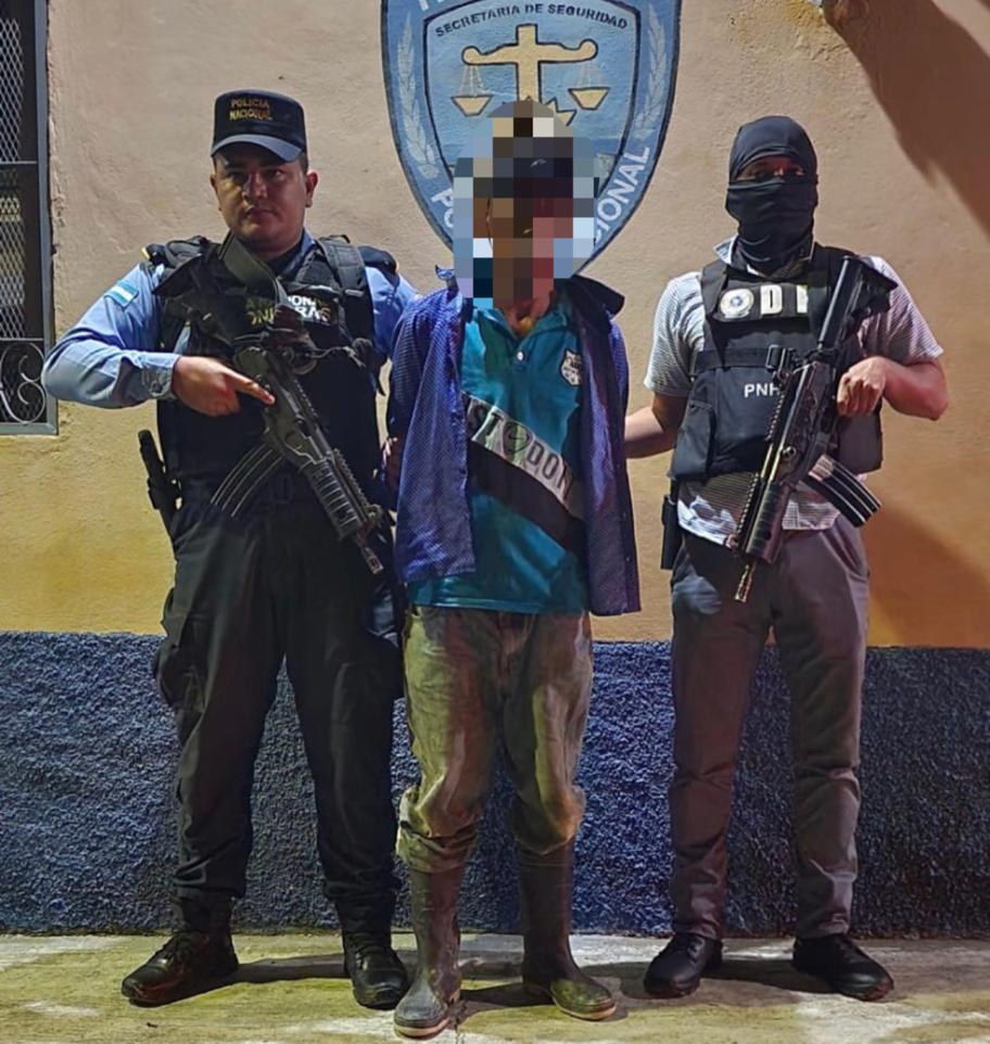 Detienea a sujeto que de varios machetazos le quitó la vida a un ciudadano en Ocotepeque Detienea a sujeto que de varios machetazos le quitó la vida a un ciudadano en Ocotepeque