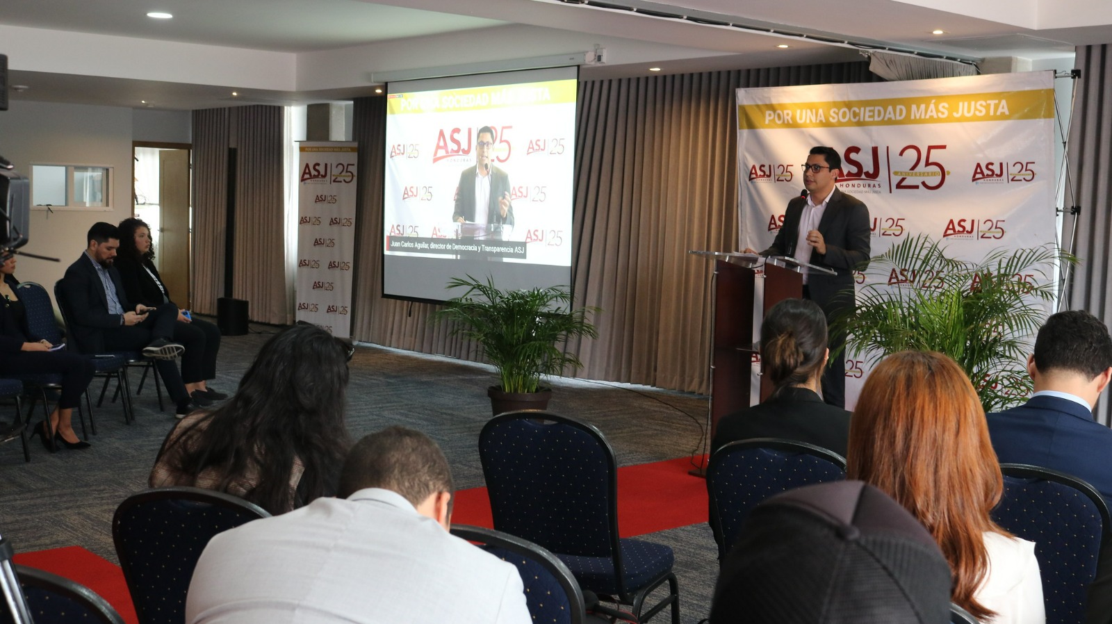 Es ilegal elegir al Fiscal General desde Comisión Permanente, señala ASJ