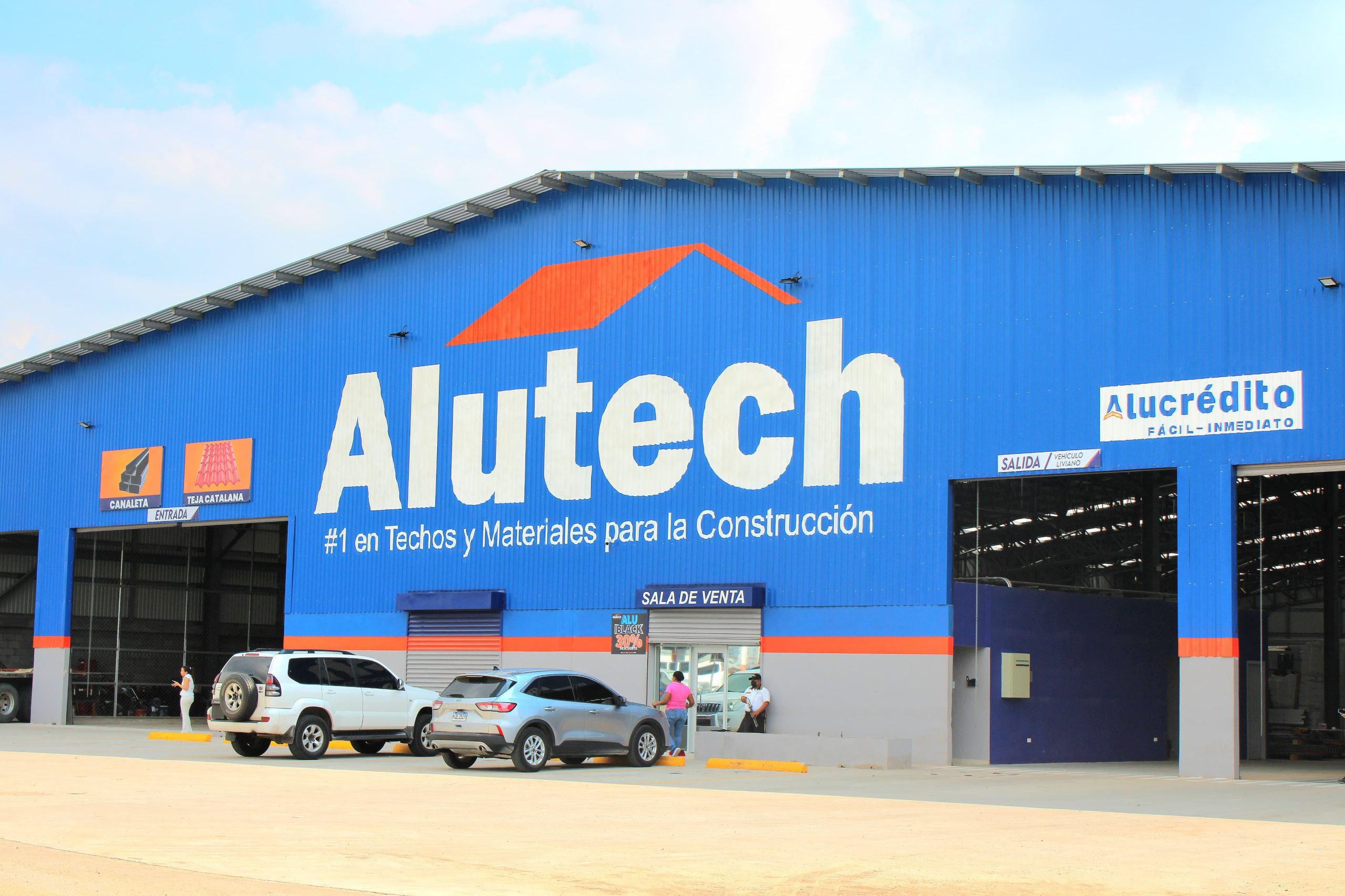 Histórico: Alutech entra al mercado bursátil de Panamá con programa de $100 millones