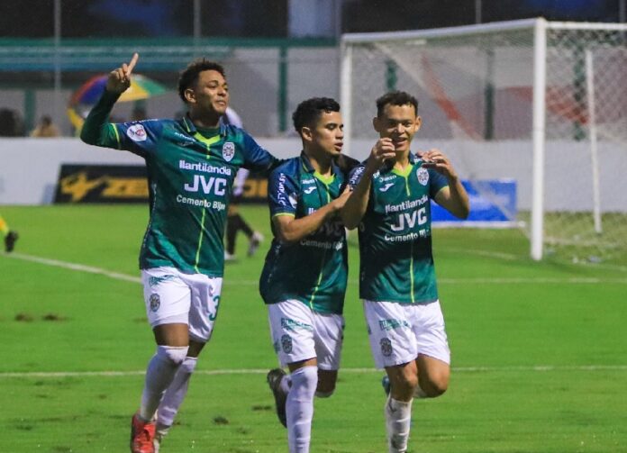 0-1. Marathón se adueña del segundo lugar