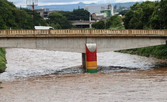 Alcaldía del Distrito Central instruye equipos a monitorear ríos y quebradas