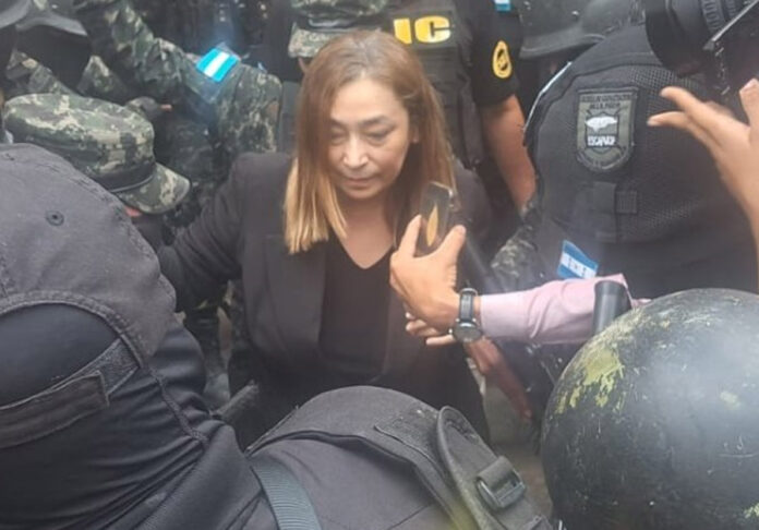 Por no presentarse a audiencia de cambio de medidas emiten orden de captura contra exministra Rocío Tábora
