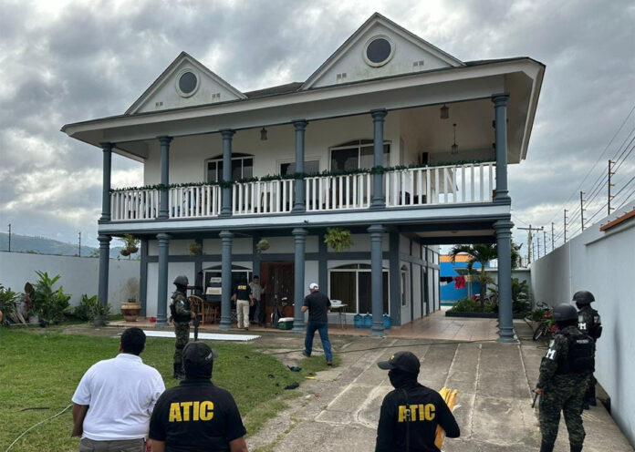 Aseguran 36 bienes y productos financieros a fiscal Francia Sofía Medina