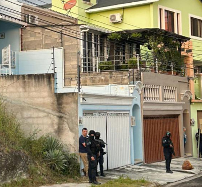 Dos exdiputados son capturados acusados de fraude