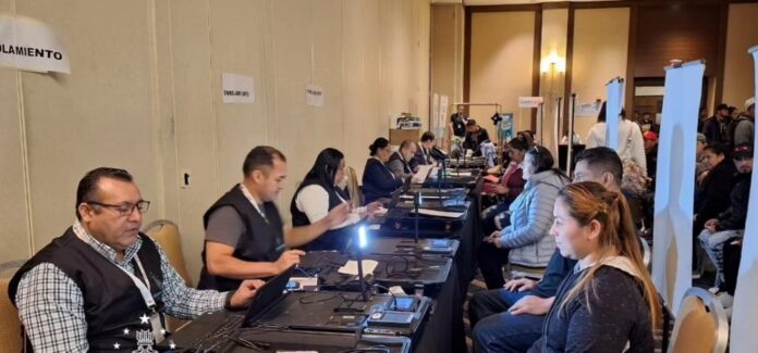 Consulados móviles de Honduras llegan a Philadelphia y Salt Lake City