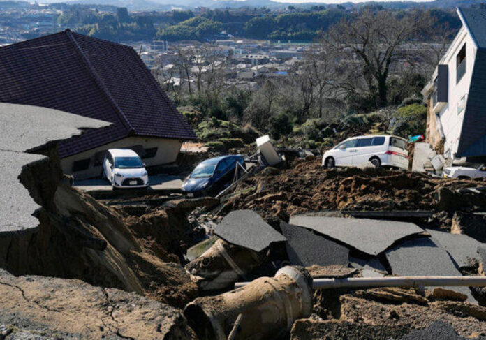 Terremoto en la costa oeste de Japón deja ya 64 muertos