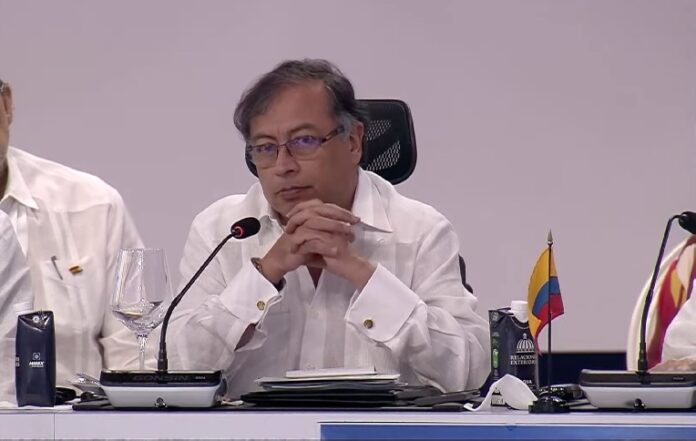 Petro culpa a «política antidrogas equivocada» en América de la situación en Ecuador