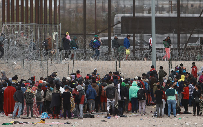Llegada récord de migrantes a la frontera sur de EEUU pone a Biden contra las cuerdas Llegada récord de migrantes a la frontera sur de EEUU pone a Biden contra las cuerdas