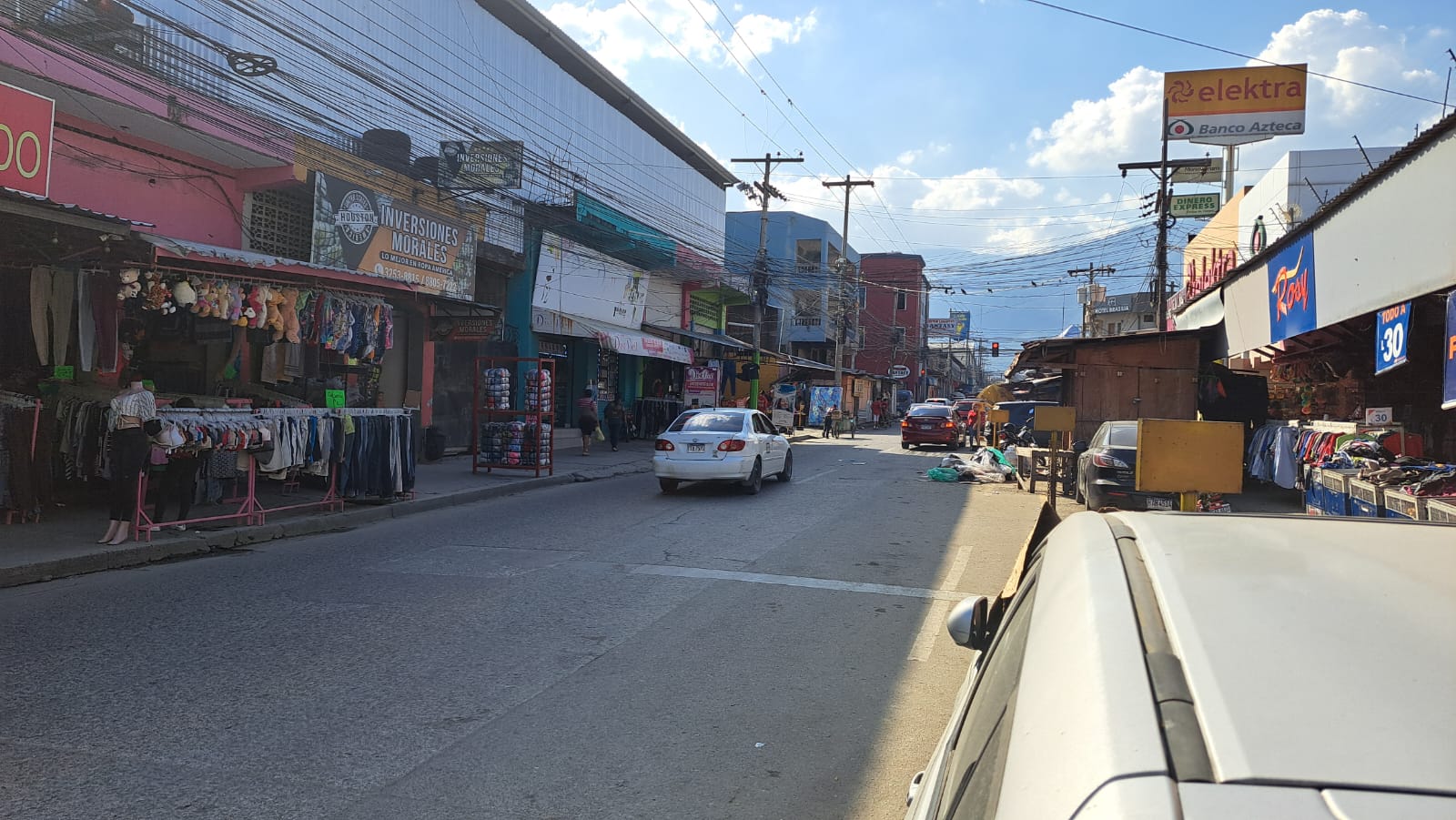 Con dolor se realizan desalojos de comerciantes en centro de SPS