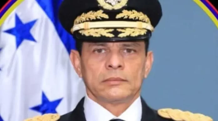 General Romero Palacios dice que comunicaron al Jefe de las Fuerzas Armadas su viaje a Nueva York