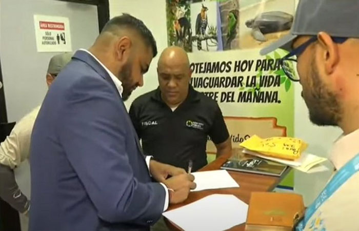 La Agencia Técnica de Investigación Criminal secuestra documentos en el Instituto de Conservación Forestal La Agencia Técnica de Investigación Criminal secuestra documentos en el Instituto de Conservación Forestal