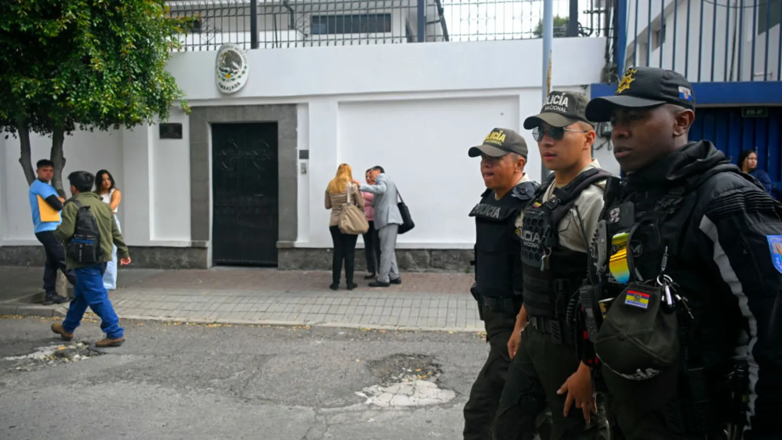 OEA condena la intrusión en la Embajada de México en Ecuador