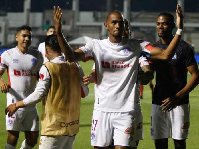Olimpia continúa haciendo historia