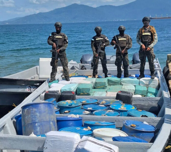 A 2.7 toneladas asciende el decomiso de cocaína en La Mosquitia A 2.7 toneladas asciende el decomiso de cocaína en La Mosquitia