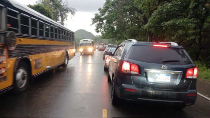 Transportistas se toman carretera de Olancho