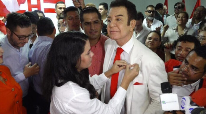 “Yo voy a ser presidente a través del Partido Liberal y voy a morir como liberal”, afirma Salvador Nasralla