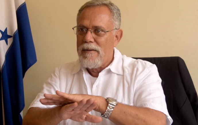 familia Zelaya debe ser removida del poder ya que no son adecuadas para gobernar: Padre Paiz