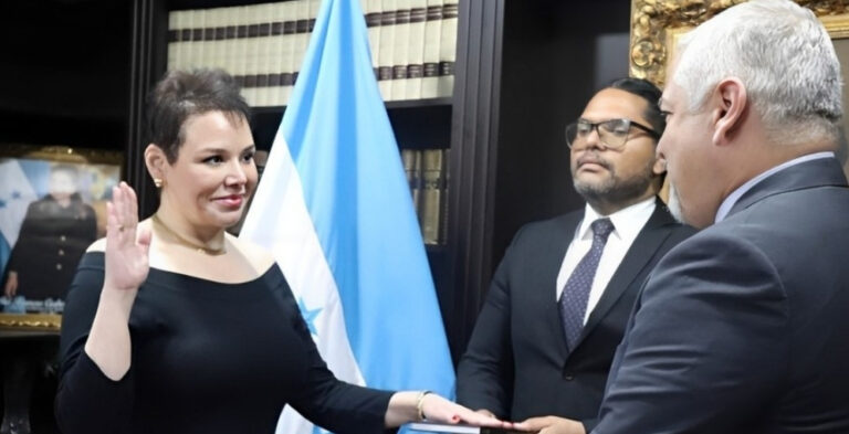 Beatriz Valle renuncia a su cargo de embajadora en Canadá debido a su desacuerdo con la eliminación de la extradición