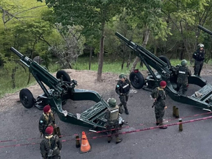 FFAA saludan a la patria con 21 cañonazos