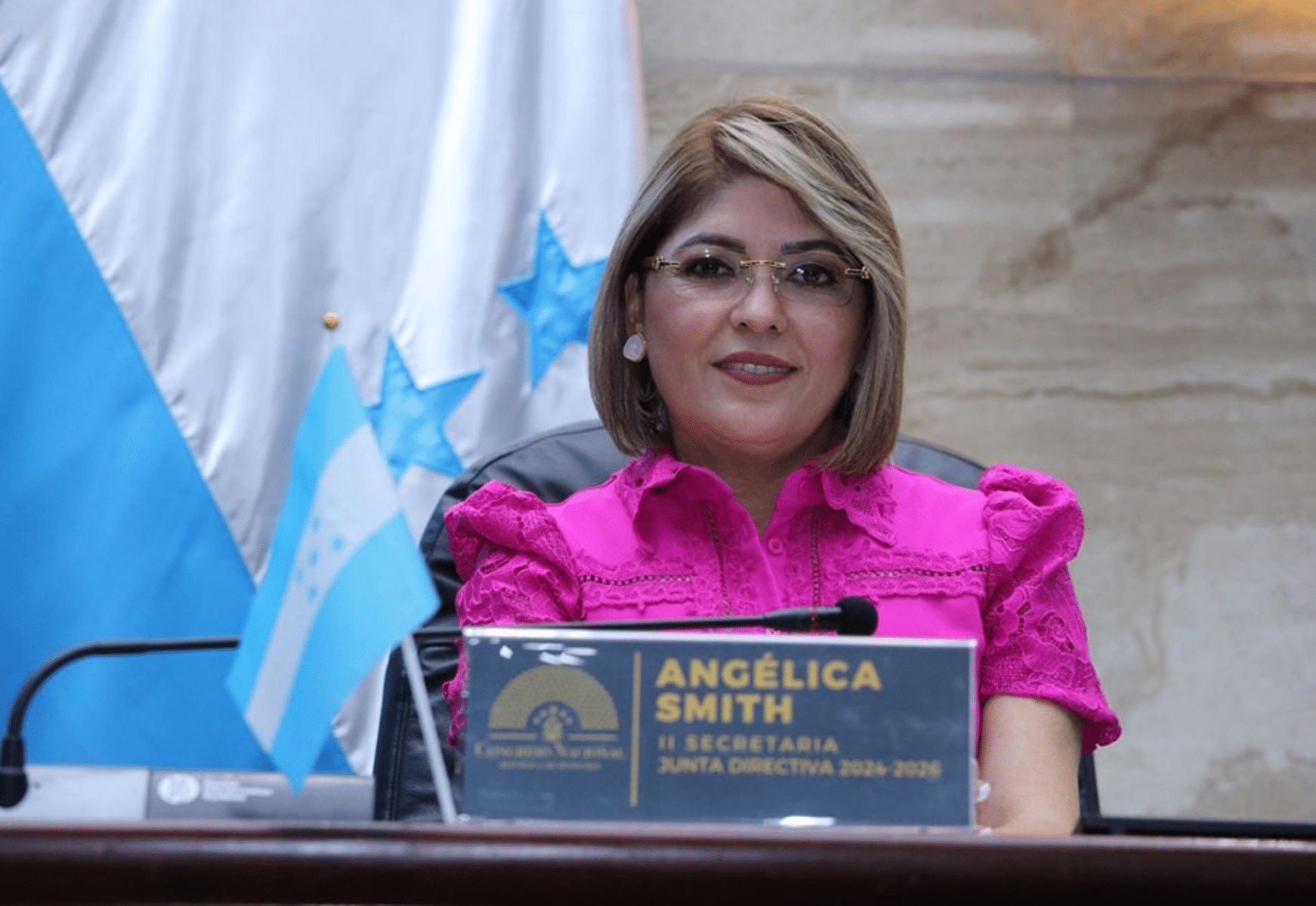 Angélica Smith Asume como Nueva Secretaria del Congreso Nacional tras la Renuncia de Carlos Zelaya