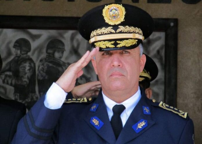 El exdirector policial Ricardo Ramírez del Cid ha sido arrestado de manera judicial.