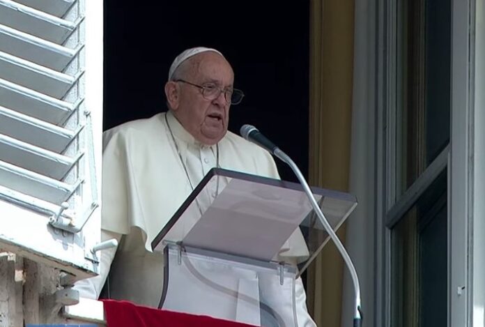 El Papa reprocha el asesinato del activista ambientalista hondureño Juan López.