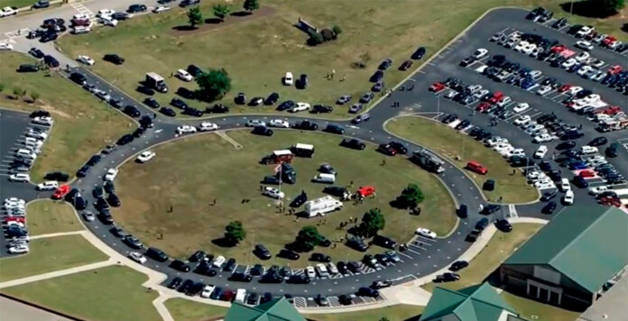 Tiroteo en una escuela de EE.UU. causa caos y deja múltiples heridos